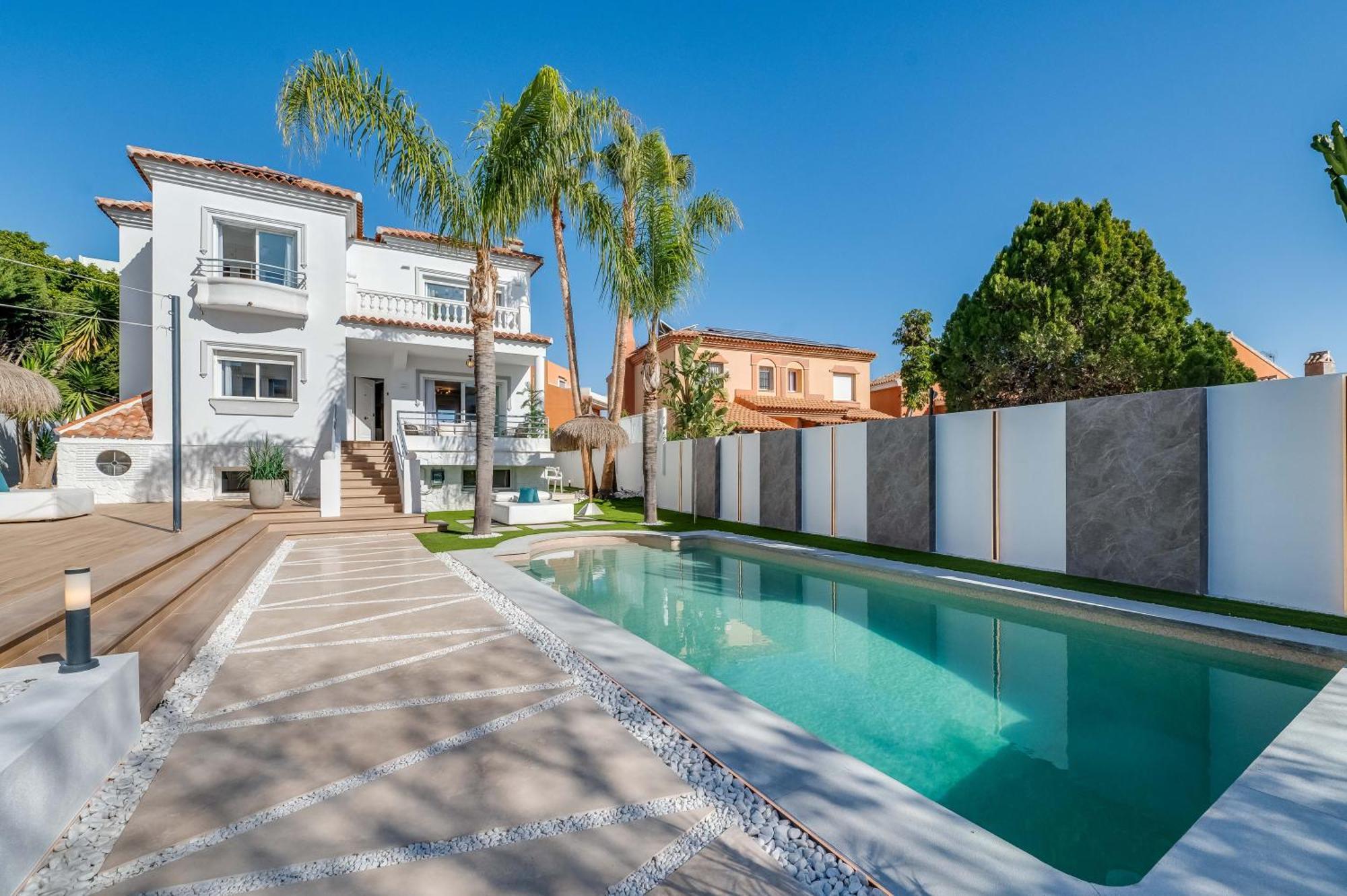 Vacation Marbella I Sunny Camelia Villa Heated Pool, Recently Renovated, Best Residential Neighborhood In Benalmadena, Short Walk To The Beach, Cinema Room ภายนอก รูปภาพ